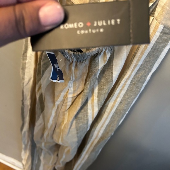 Romeo & Juliet Couture jumpsuit - tan/green striped linen blend sleeveless NWT - Picture 8 of 11